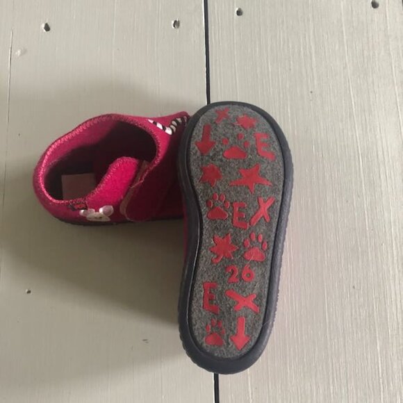 Red Kids Shoes with Animal Design - Picture 6 of 6